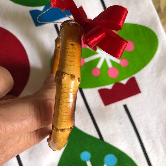 Vintage Hawaiian Carved Bamboo Bangle Bracelet Ornament - Picture 7 of 9